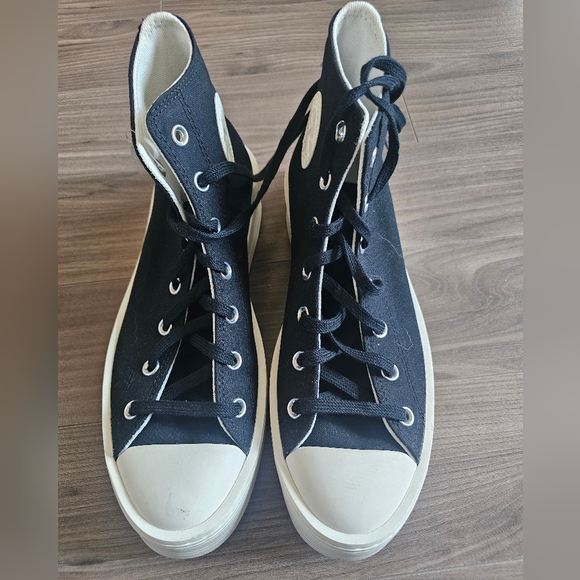 NWOT Converse All Stars Platform - Picture 1 of 7